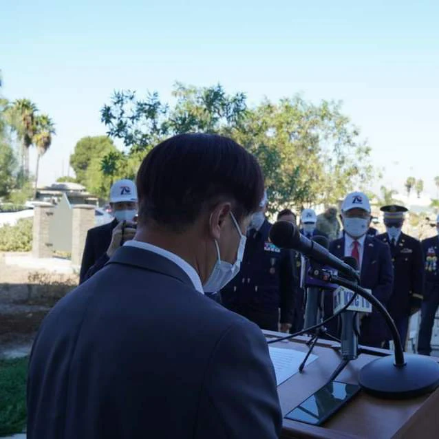 Sam Shin Speaking to Community